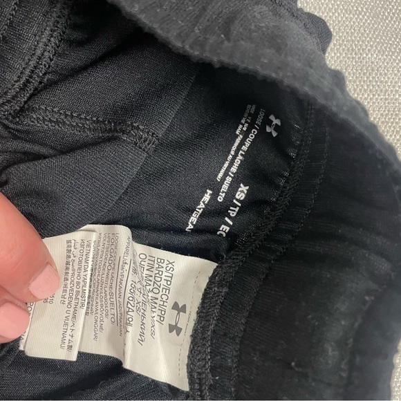 Under Armour, heat gear athletic pants size extra small black - Picture 4 of 5